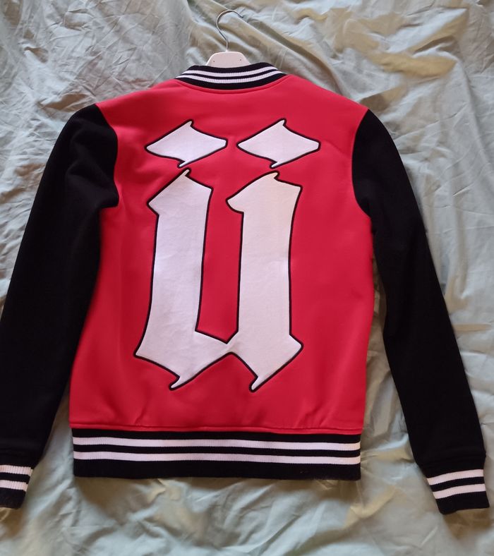 Vest Ünkut rouge et noire - photo numéro 2