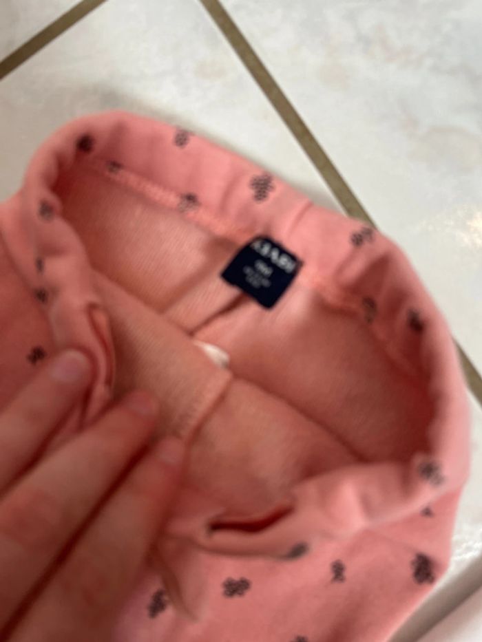 2 pantalons bébé fille Kiabi 9 mois - photo numéro 2