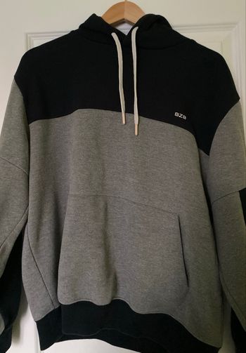 Pull homme à capuche