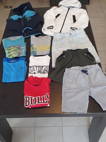 Lot de 10 vetements en 9 ans
