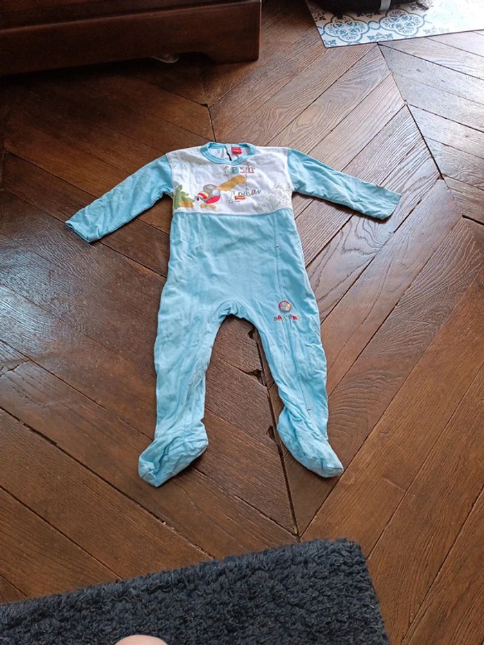 Pyjama léger en 23 mois