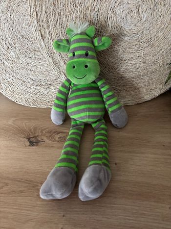 Doudou zèbre rayé vert fluo gris Carrefour cmi