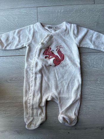 Pyjama crème taille naissance 