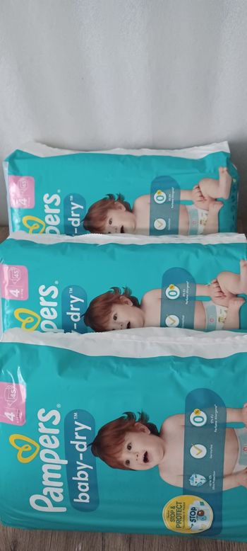 Couche pampers lot de 3 paquets taille 4