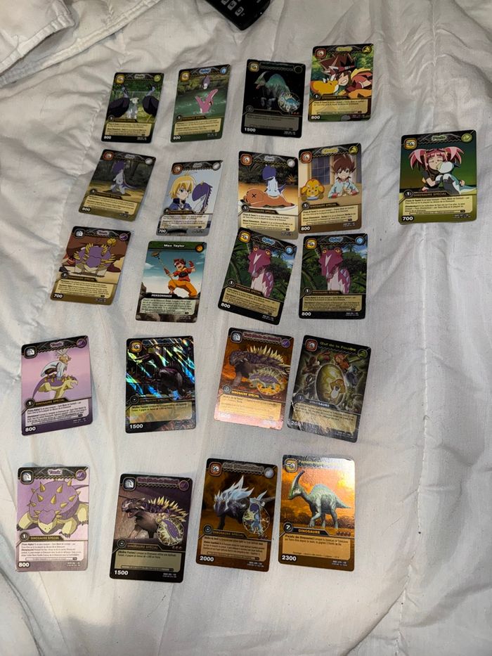 Cartes dinosaur King