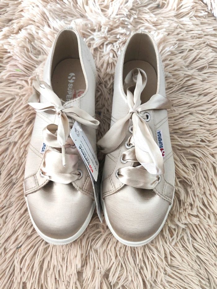 Sneakers Superga satin Gold