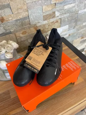 Crampons Nike Mercurial