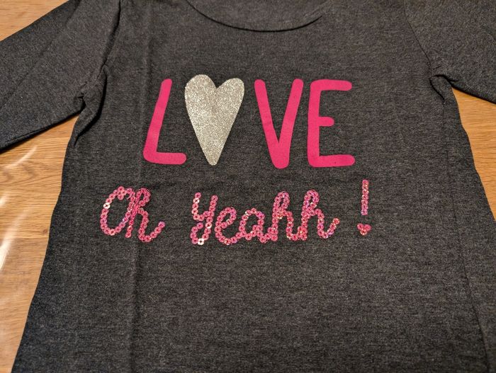 T-shirt Love fille 8 ans influx neuf sans étiquette - photo numéro 3