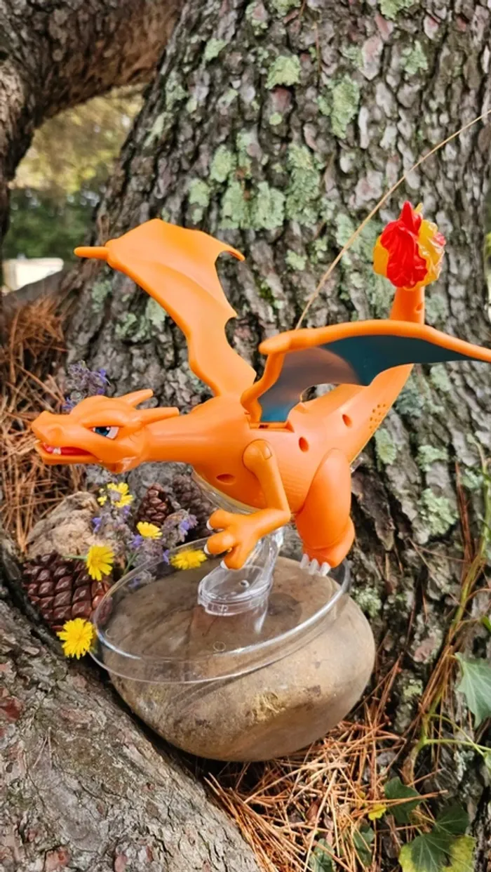 Super grande figurine Pokemon Nintendo Dracaufeu interactif - photo numéro 7