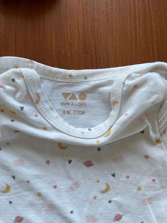 Lot de 3 bodies Tape à l’Oeil taille 9 mois très bon état - photo numéro 3