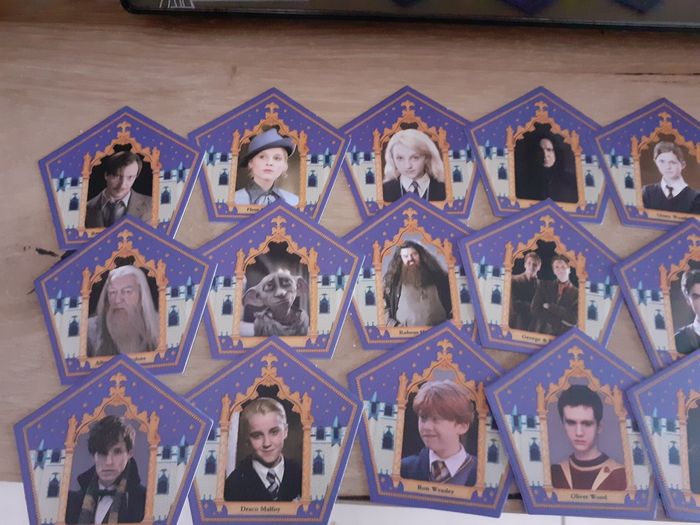 Lot de 22 cartes chocogrenouille Harry Potter