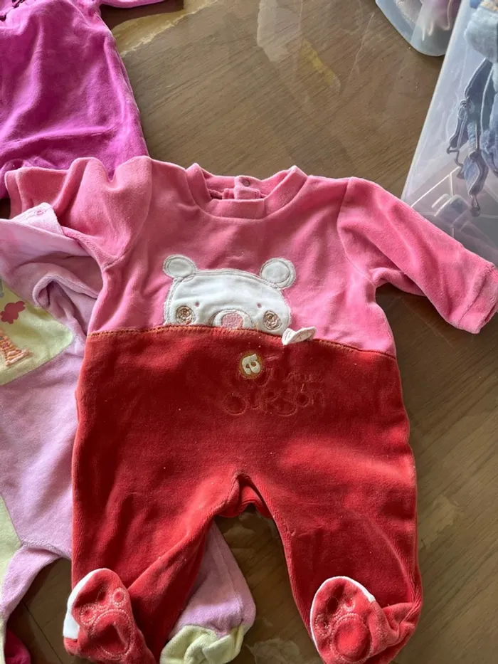 Lot pyjama velours fille 1 mois 54 cm - photo numéro 5