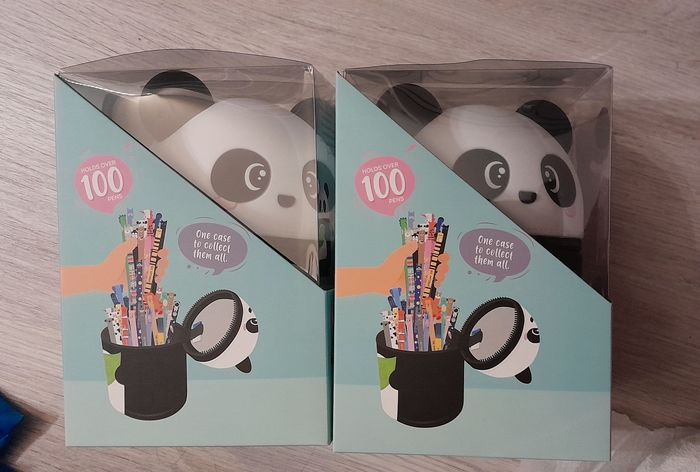 Lot de 2 trousses neuves Legami panda XXL - photo numéro 2