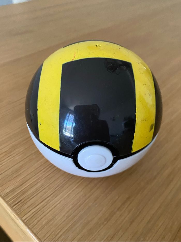 Pokémon lançeur Pokeball + figurine extra bille