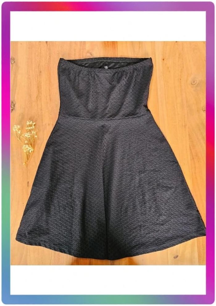 Robe sans bretelle - photo numéro 2