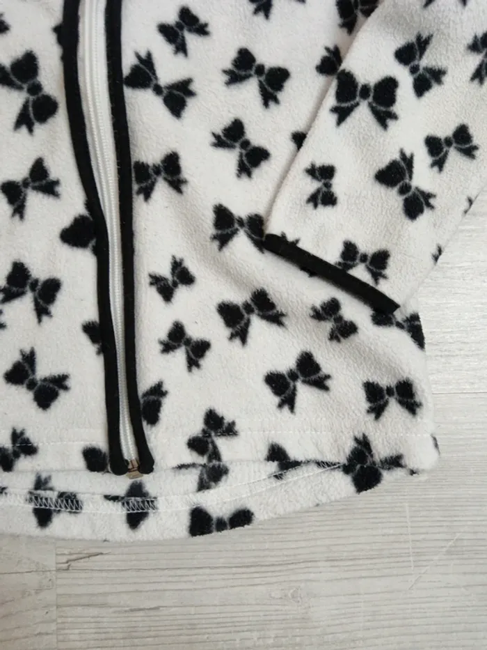 Polaire zippée blanche et noire 4 ans - photo numéro 3
