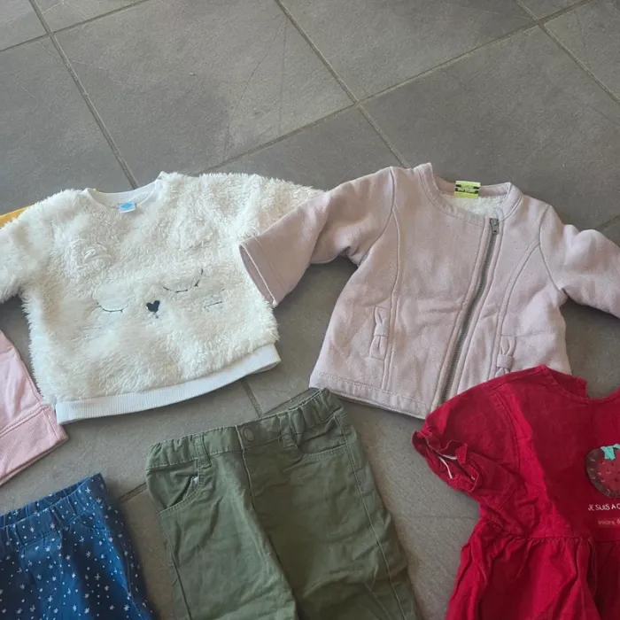 Lot vêtements 6 mois - photo numéro 3