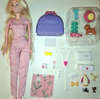 Poupée soigneuse d’animaux