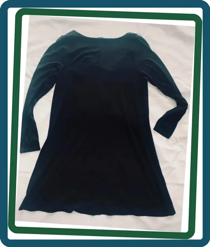 Robe noire avec décolleté plongeant TRÈS fluide Pull&Bear T/L - photo numéro 10