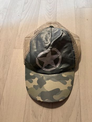 Casquette visière motif camouflage en filet derrière 1