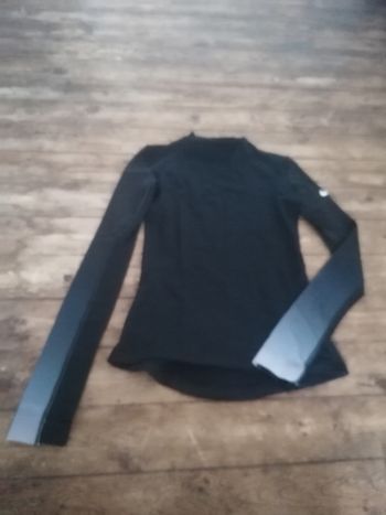 Haut manche longue Nike taille xs ado homme