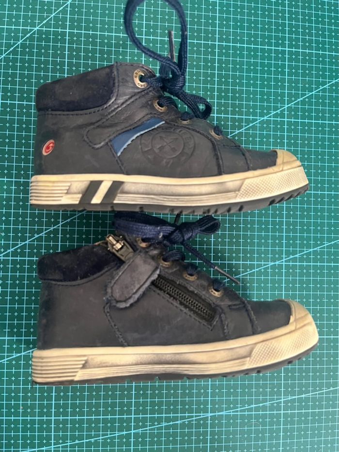 Lot chaussures taille 23 - photo numéro 8