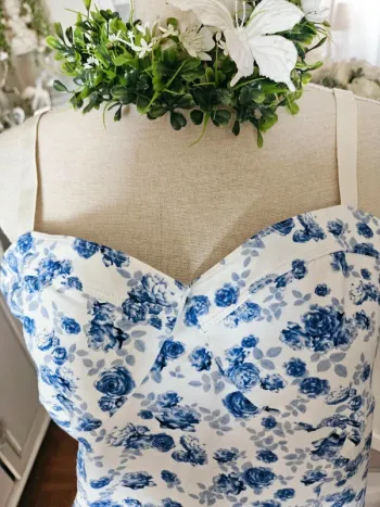 Haut blanc fleurs bleues H & M Taille L Neuf