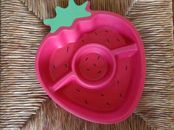 Assiette compartimentée fraise