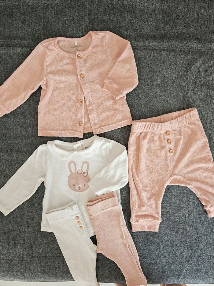 Ensemble 3 pièces+ 2 leggings