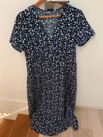 Robe grossesse allaitement shein t.M parfait état marine fleurie