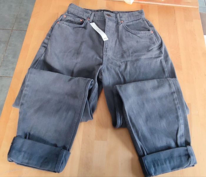 Jean mom gris/reflets lilas Asos - photo numéro 3