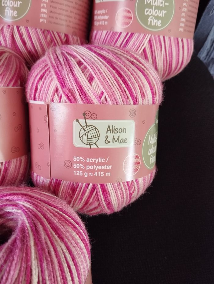 * 6 pelotes blanc et rose Multicolour fine par Alison & Mae - photo numéro 3
