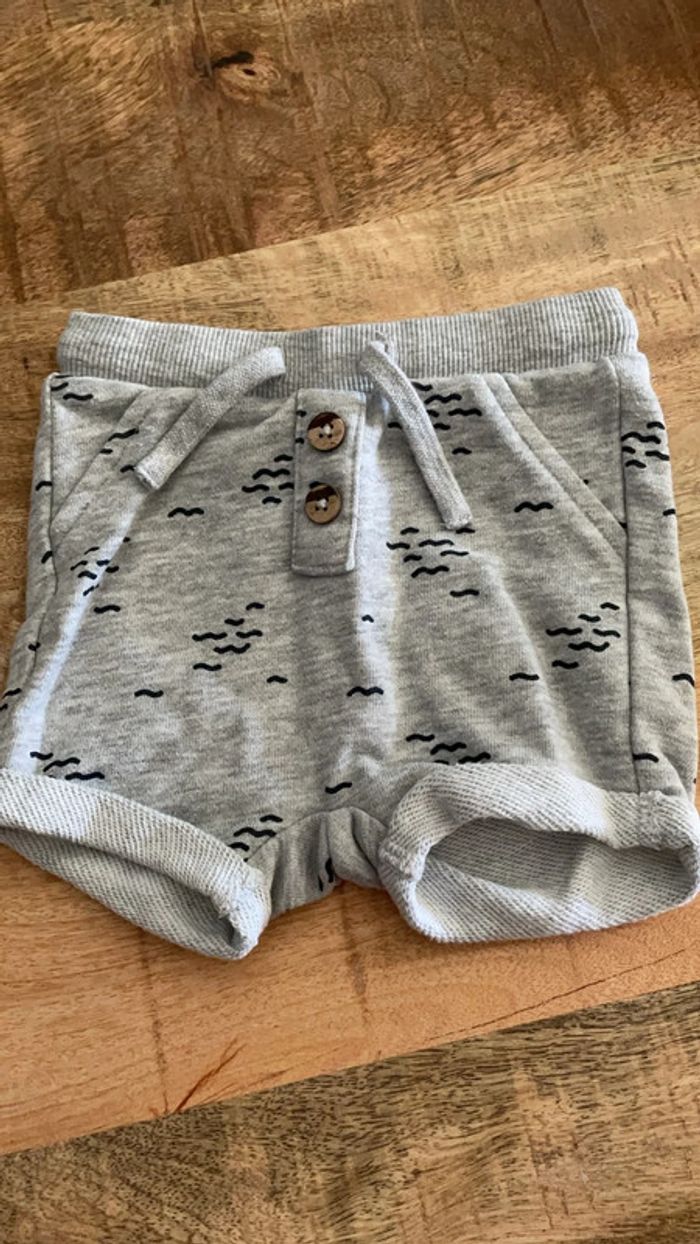 Short bébé 3 mois