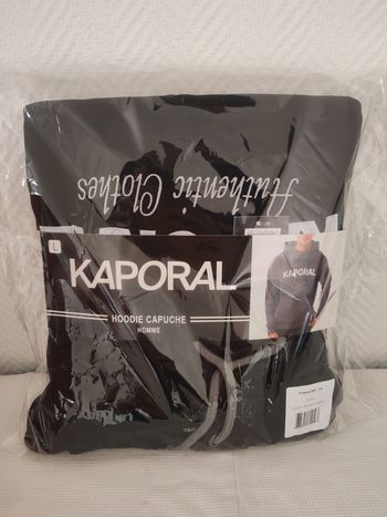 Sweat brodé darell à capuche Homme Kaporal.