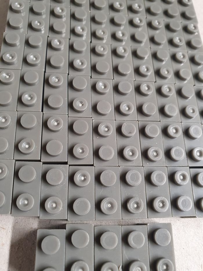 Lot de 105 briques 2x1 gris foncé - photo numéro 5
