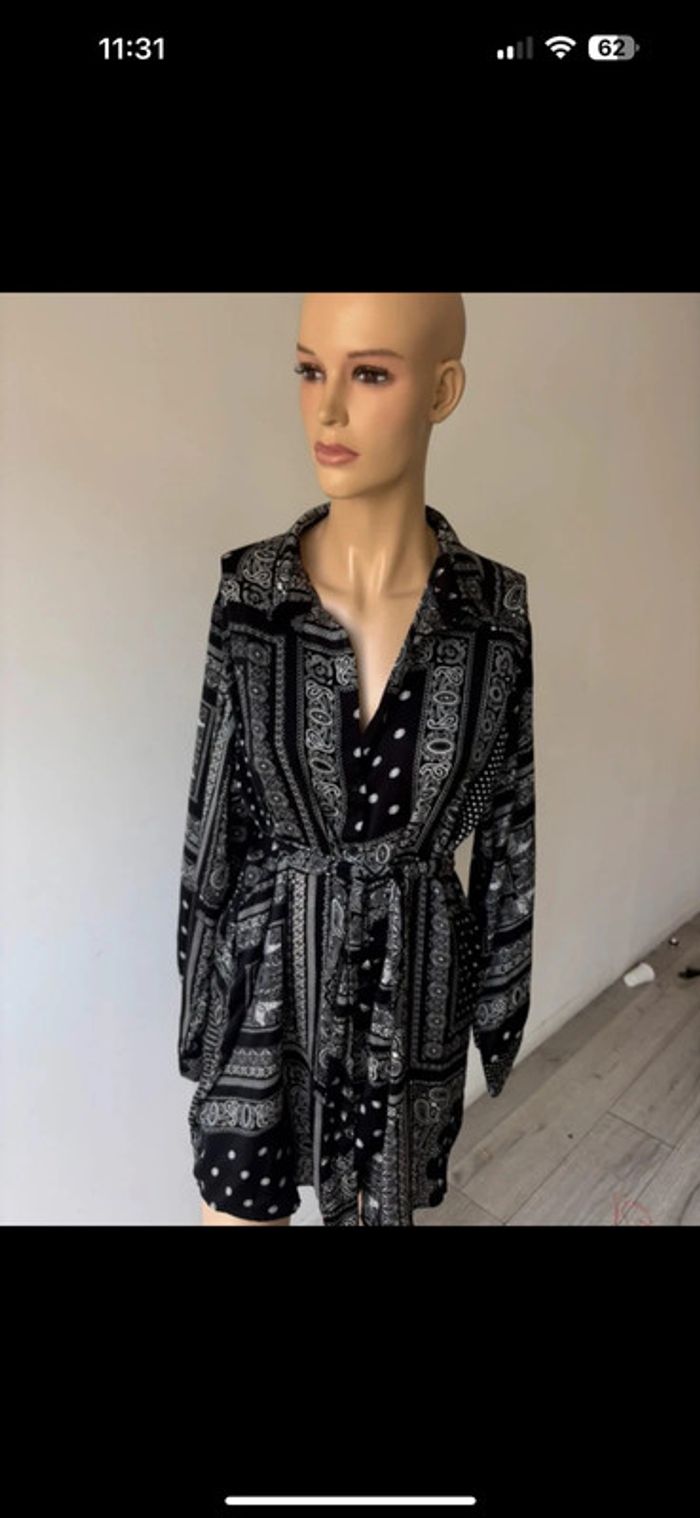 Robe neuve Eight Paris taille L – Motif bandana noir et blanc - photo numéro 3