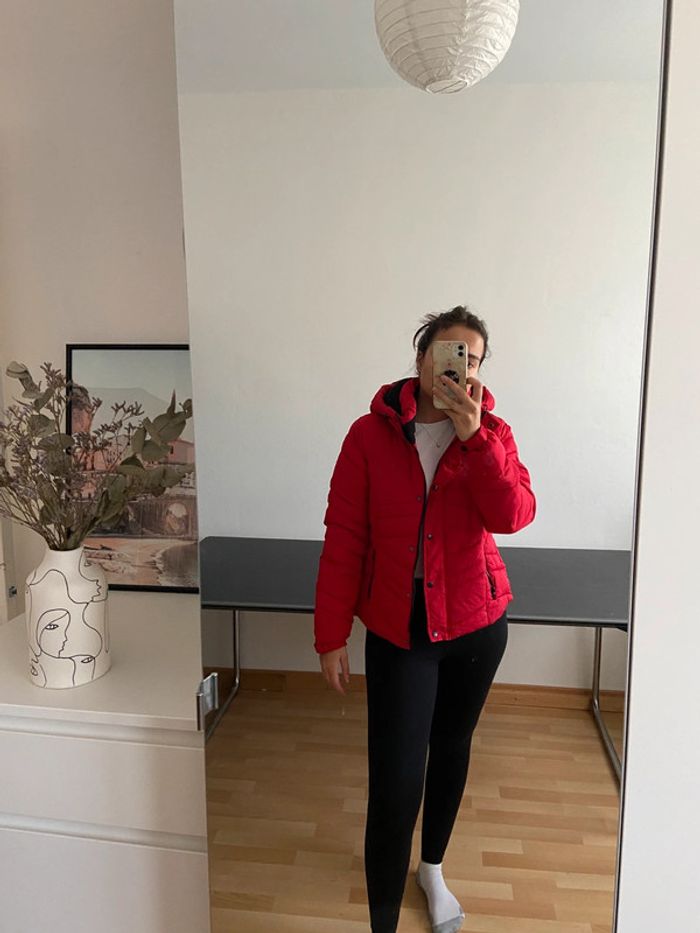 Magnifique doudoune à capuche rouge / Taille M - photo numéro 2