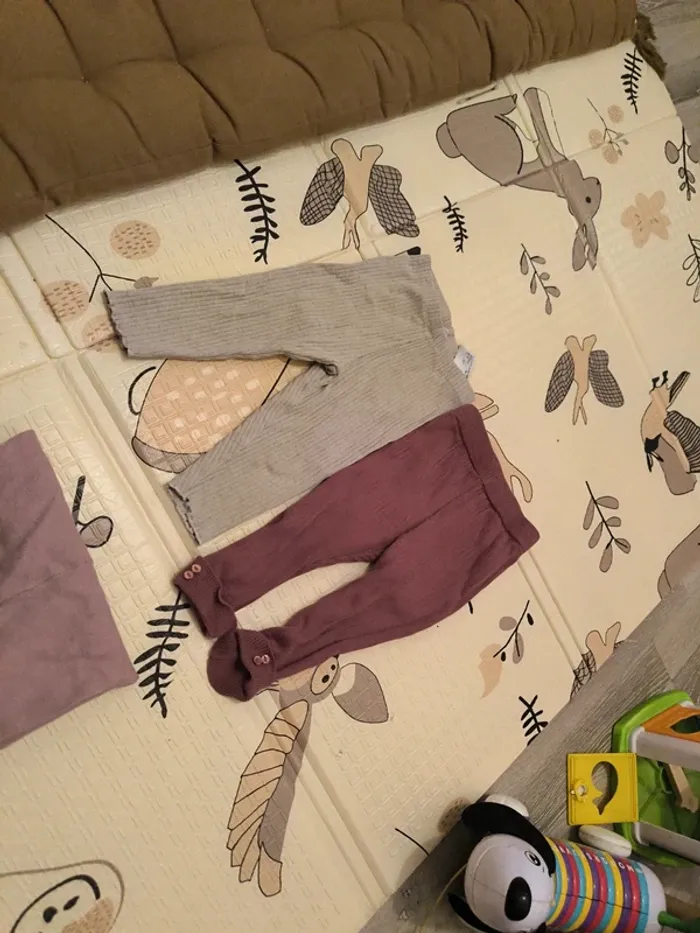 Lot pantalon bébé - photo numéro 2