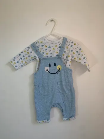 Ensemble salopette et haut Smiley Baby - 3 mois