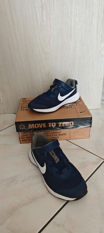 Nike révolution 6 pointure 32