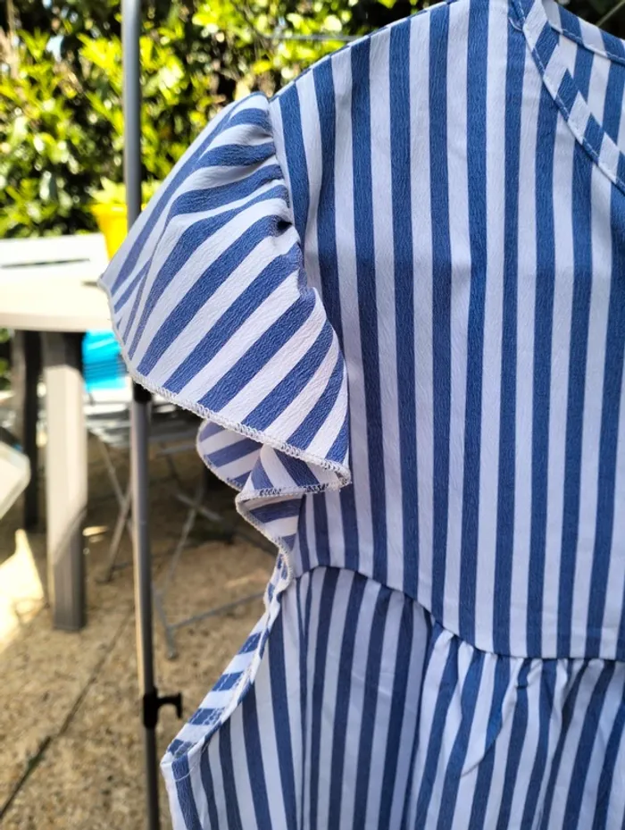 Robe courte à rayures - photo numéro 4