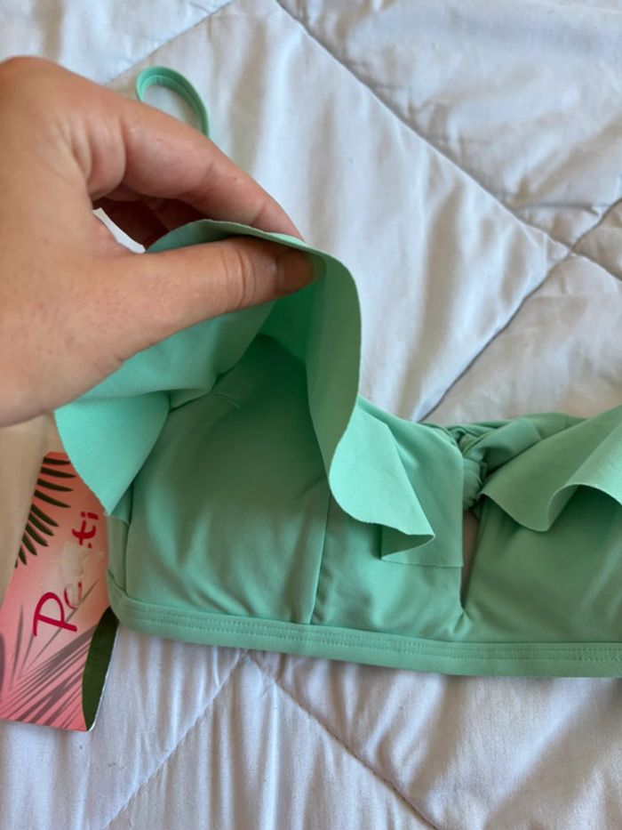 Haut de maillot de bain vert palle volant coque bretelles neuf taille XXS/32 - photo numéro 2