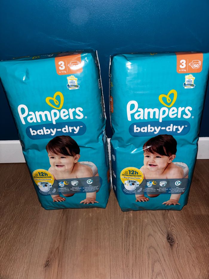 Maxi-Pack De 100 Couches Pampers Baby-Dry Neuf Dans L’emballage.