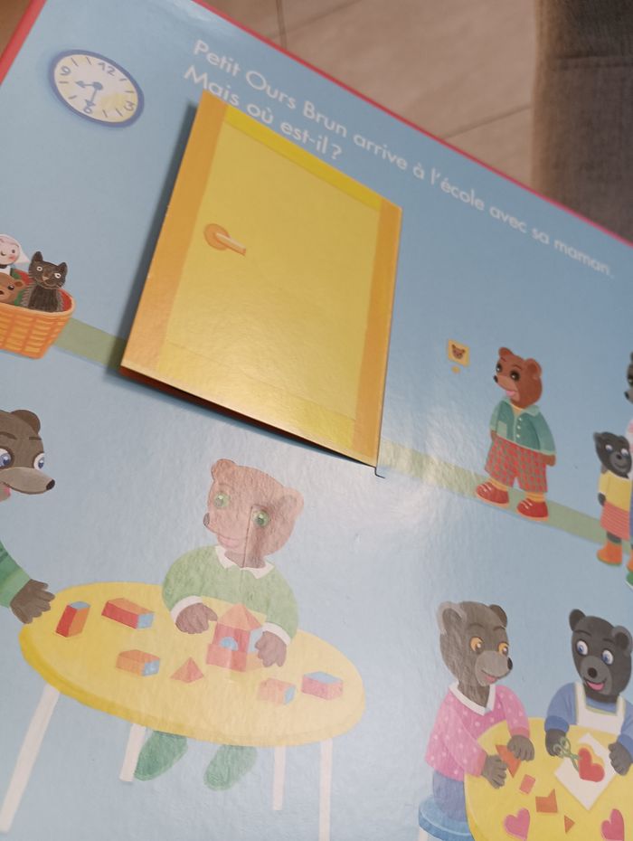 Grand Livre animé Petit ours brun a l'école - photo numéro 4