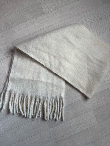 Écharpe blanche 