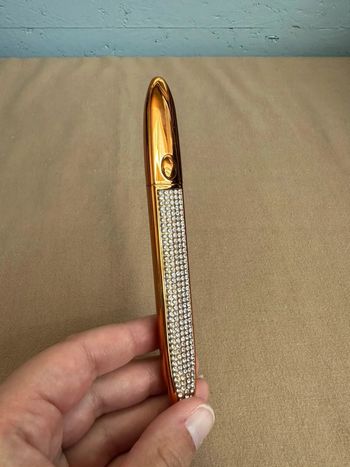 Stylo Eyeliner auto-adhésif 2 en 1 pour faux cils neuf