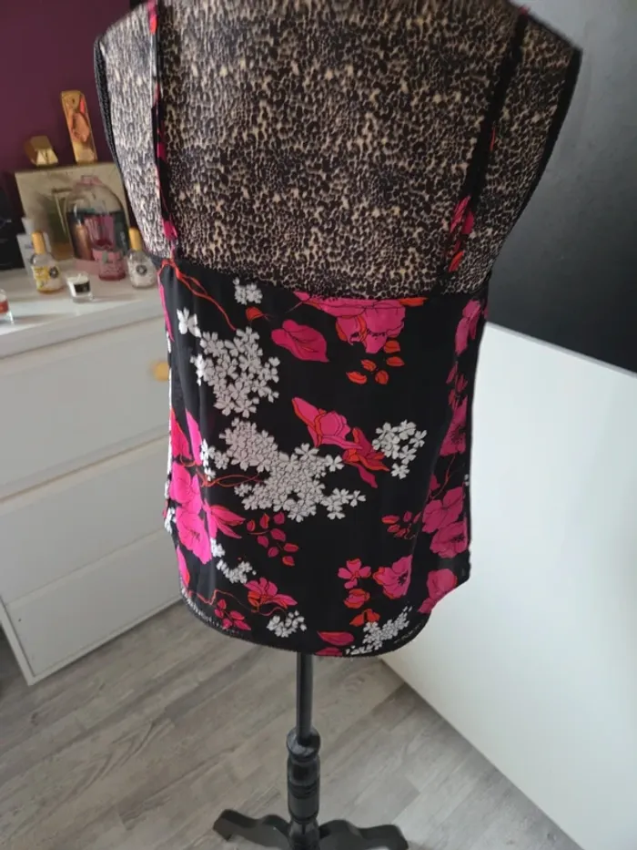 Débardeur réglage de chez Camaïeu en taille S/36 - photo numéro 6