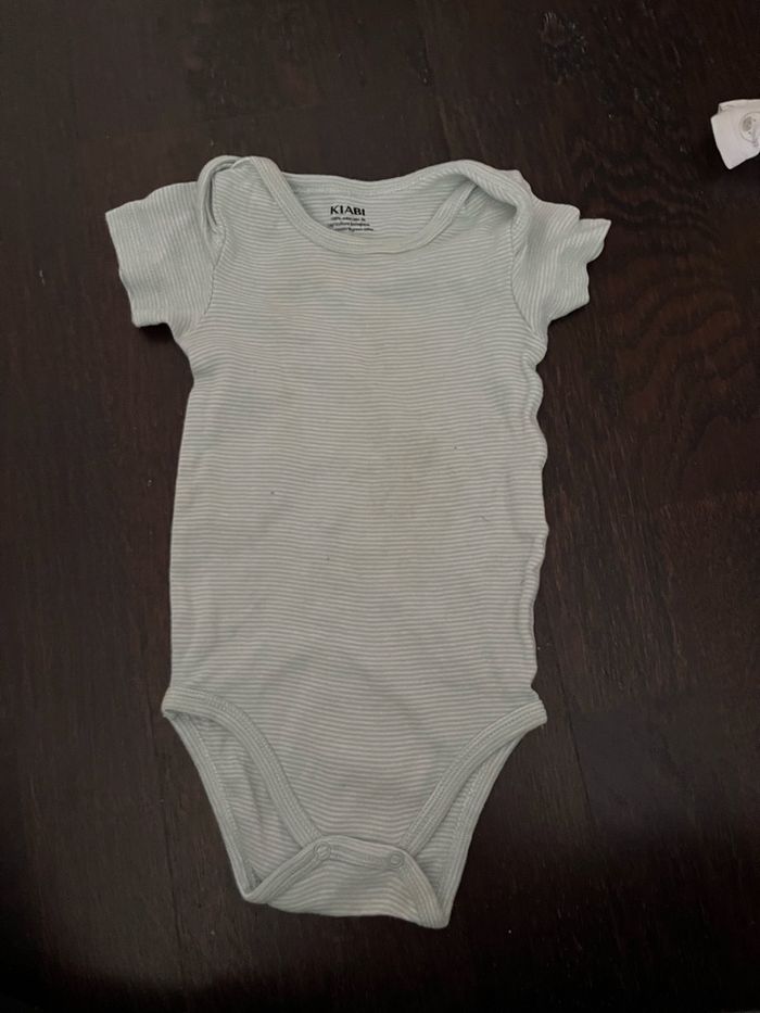 Lot 4 Bodys Bébé Garçon 6 Mois (Kiabi & Snoopy) - Manches Courtes - photo numéro 5