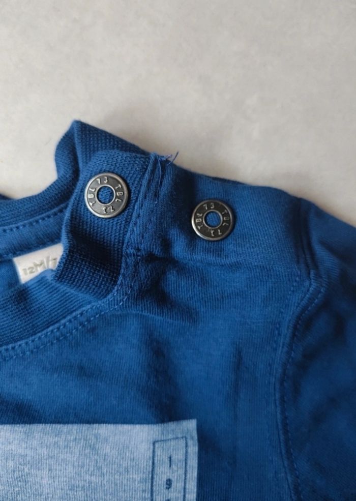 Beau tee-shirt bébé Timberland taille 12 mois - photo numéro 3