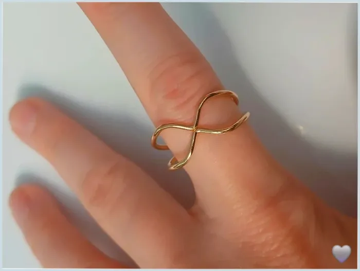 Bague dorée en acier inoxydable - photo numéro 2